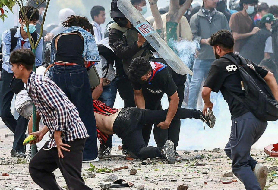 Nepalda etirazlar zamanı azı 16 nəfər həlak olub