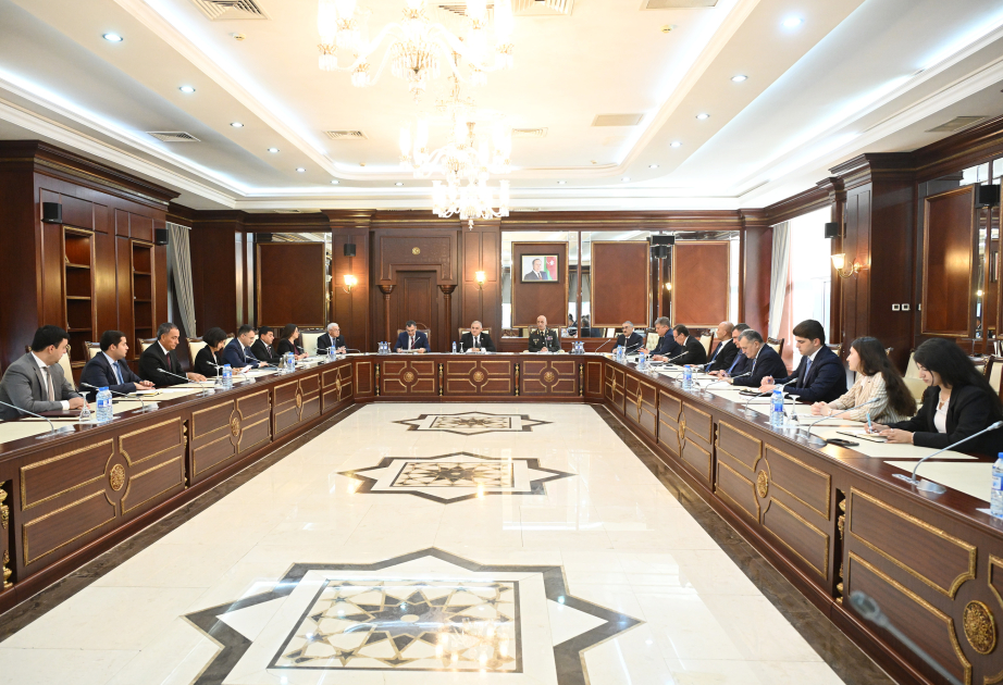 Müdafiə, təhlükəsizlik və korrupsiya ilə mübarizə komitəsinin iclasında 3 məsələ müzakirə edilib