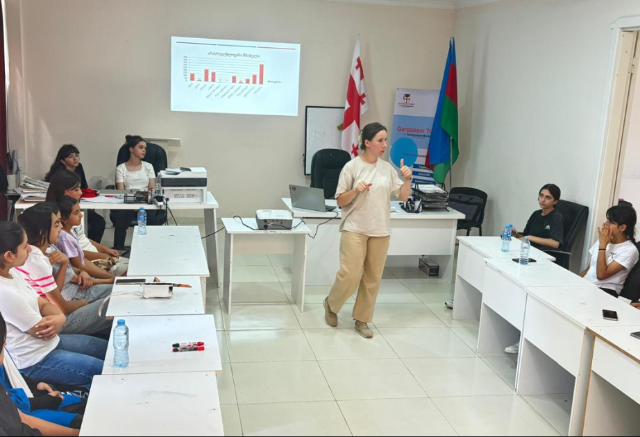Qardabanidə azərbaycanlı gənclərin maarifləndirilməsi istiqamətində təlimlər keçirilib