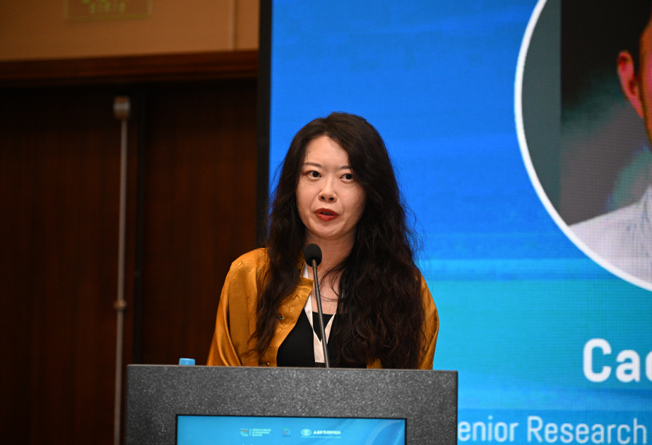 Científica china: “Se debe aumentar el papel de las mujeres en la ciencia y la investigación”
