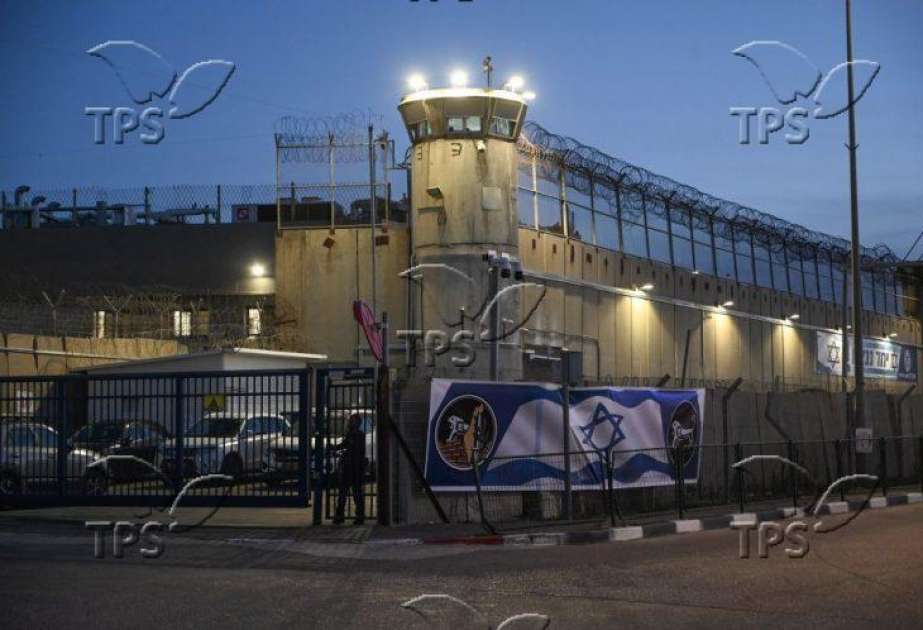 Israel unveils rail-mounted robot to guard borders, bases, and prisons