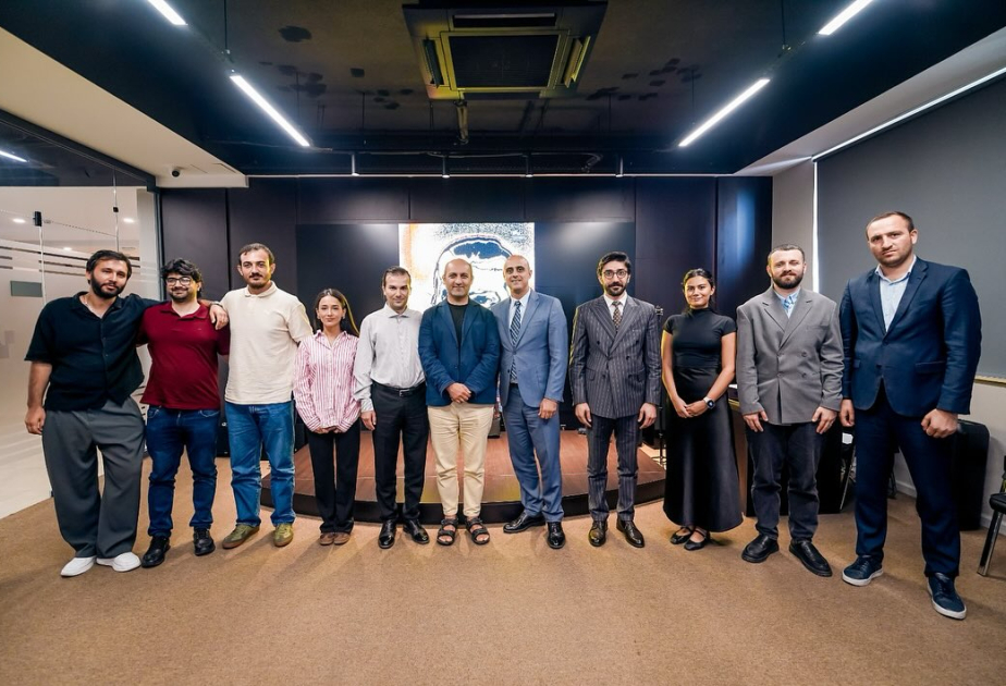 Kino Agentliyində “Boşluğa xütbə” filminin yaradıcı heyəti ilə görüş keçirilib