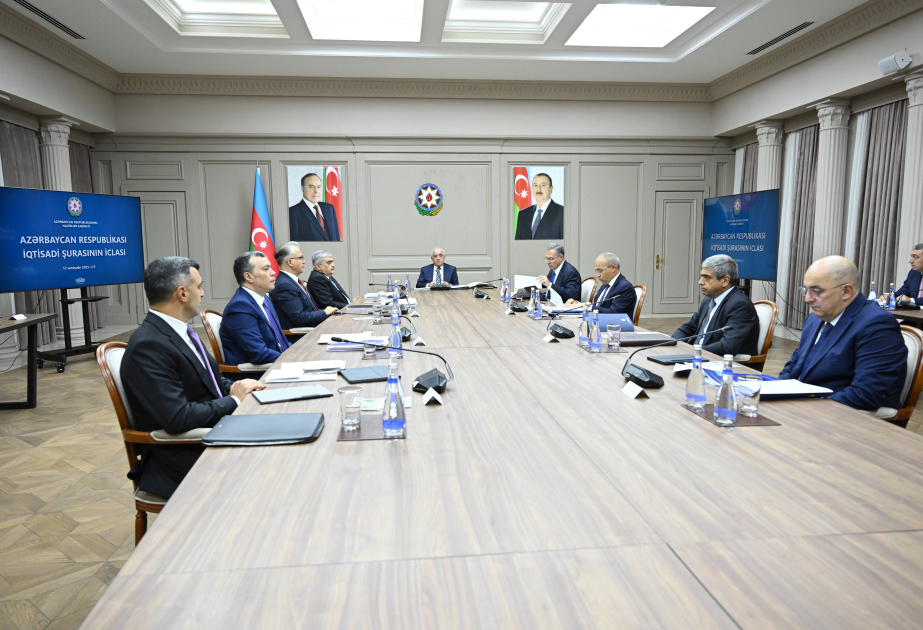 الحكومة الأذربيجانية تناقش موازنة 2026 والتوقعات الاقتصادية