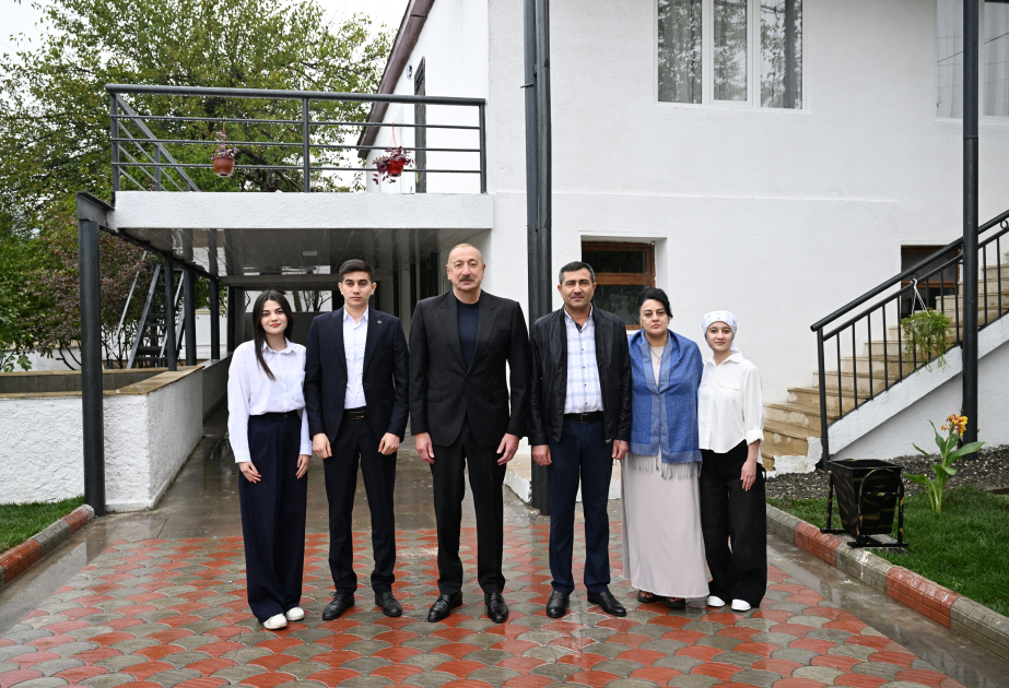 El Presidente Ilham Aliyev visitó el asentamiento de Hadrut en el distrito de Khojavend