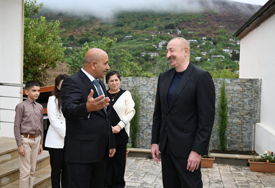 Präsident Ilham Aliyev besucht Dorf Sos im Bezirk Khojavand VIDEO