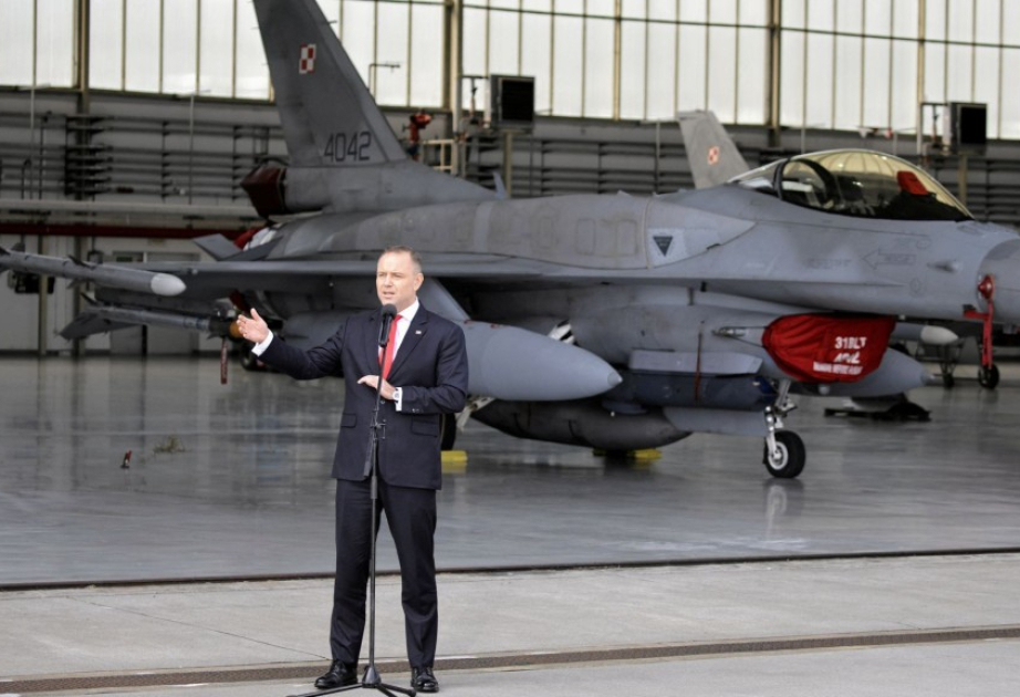 Poland’s president authorizes deployment of NATO troops in country