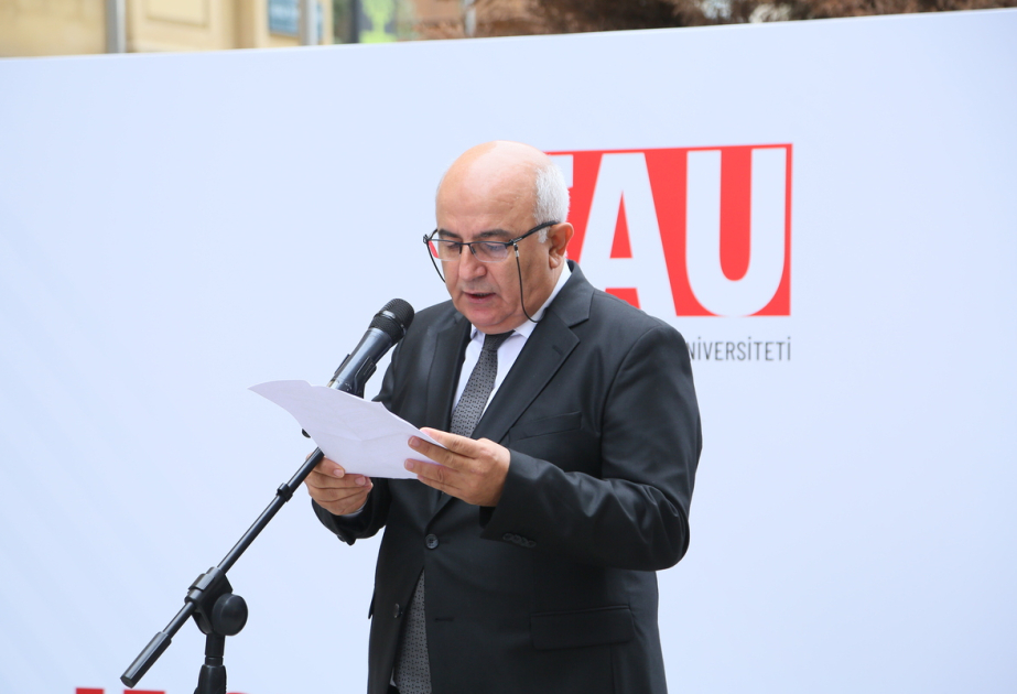 Türkiyə-Azərbaycan Universitetinə yüksək balla qəbul olunan tələbələr mükafatlandırılıb