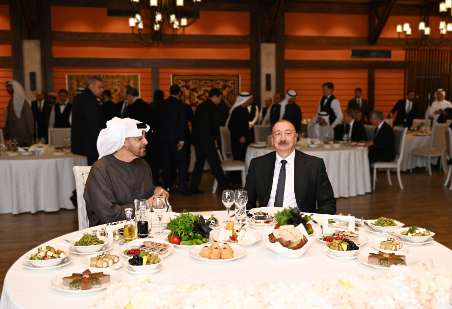 Schuscha: Präsident Ilham Aliyev gibt offizielles Bankett für Präsident Scheich Mohamed bin Zayed Al Nahyan VIDEO