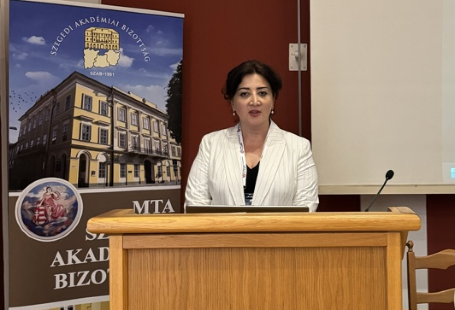 Folklor İnstitutunun əməkdaşı beynəlxalq simpoziumda Azərbaycanda adqoyma mərasimindən danışıb