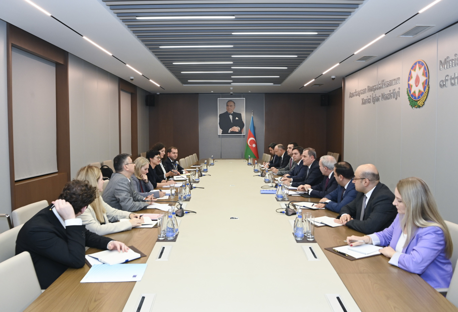 Examinan la cooperación entre Azerbaiyán y la Unión Europea