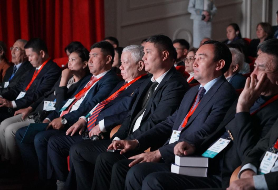 Азербайджан принял участие в работе международного архивного форума в Астане