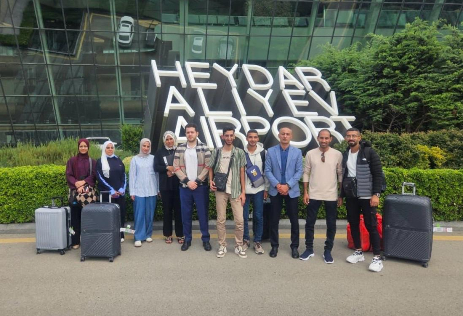 Azərbaycan 14 fələstinli tələbəni Qəzza bölgəsindən təxliyə edib