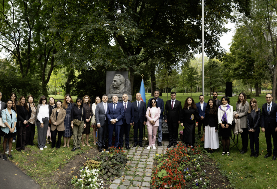 Celebran en Viena el 140.º aniversario de Uzeyir Hajibeyli