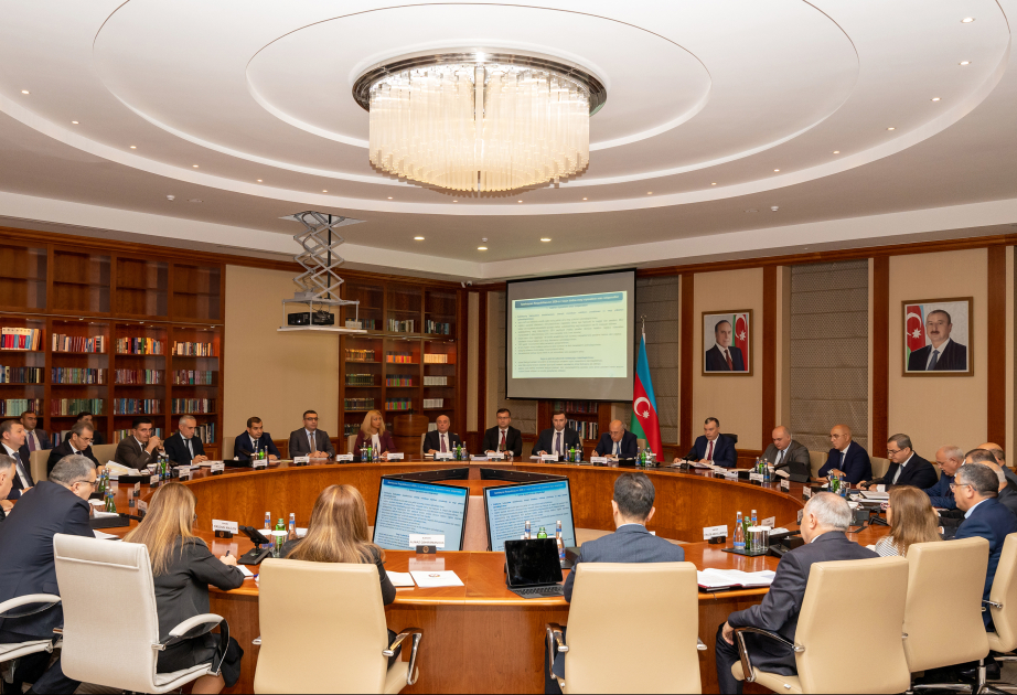 Maliyyə Nazirliyində kollegiya iclası keçirilib