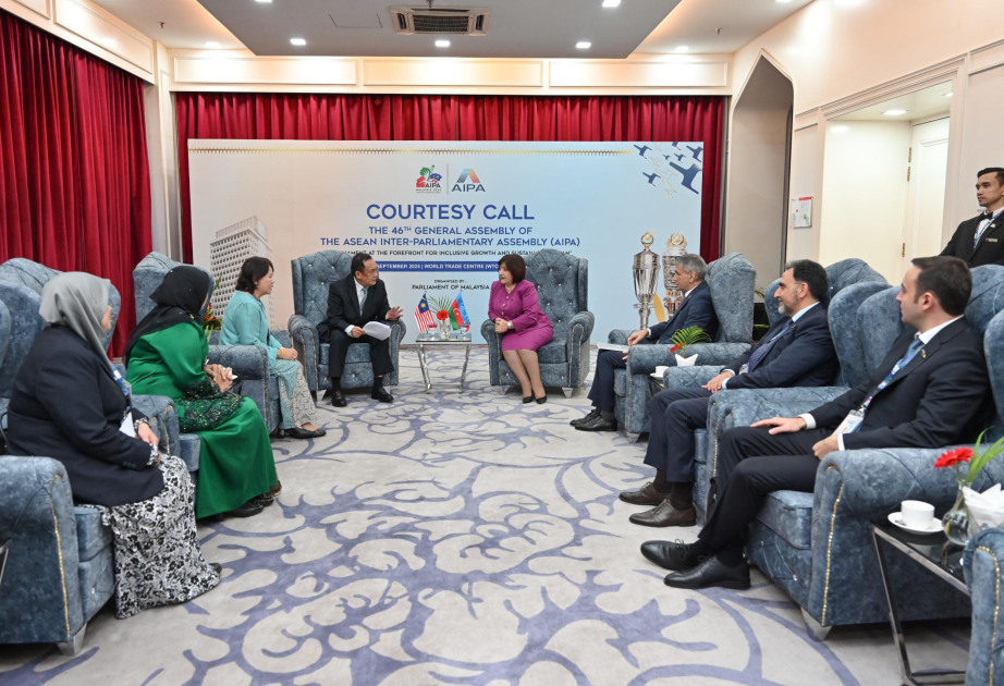 El Presidente del Senado del Parlamento de Malasia fue informado sobre las obras de construcción en Karabaj