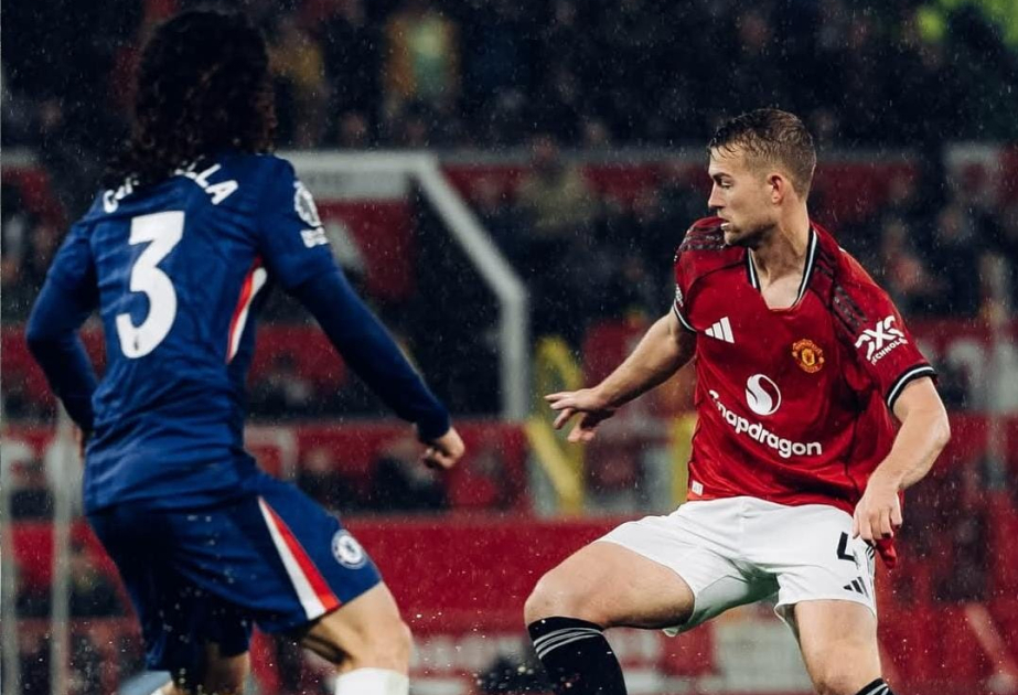 United breathes life into season with Chelsea win