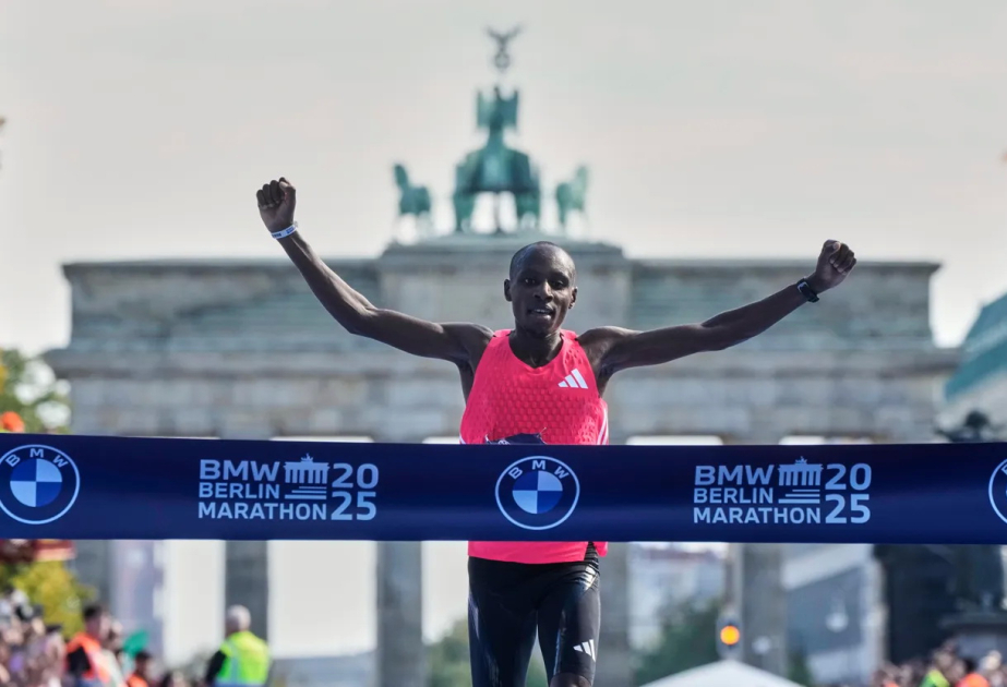 Sawe and Wanjiru secure Kenyan double at Berlin Marathon
