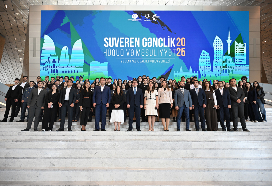 “Suveren gənclik: Hüquq və məsuliyyət” adlı konfrans keçirilib