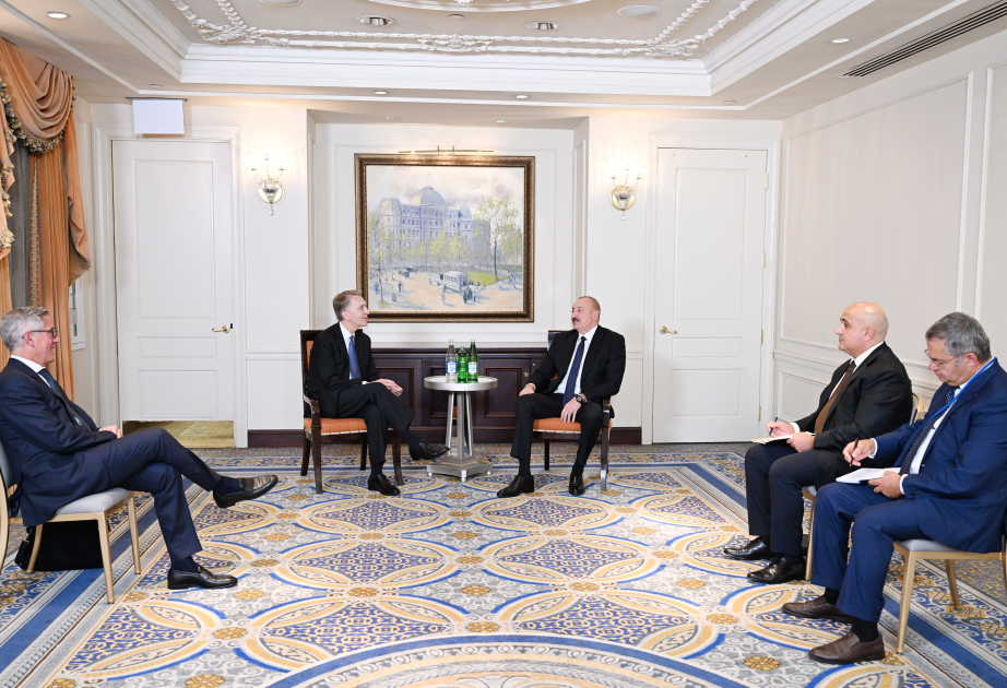 El Presidente Ilham Aliyev se reúne en Nueva York con el Director Ejecutivo de “Brookfield Asset Management”