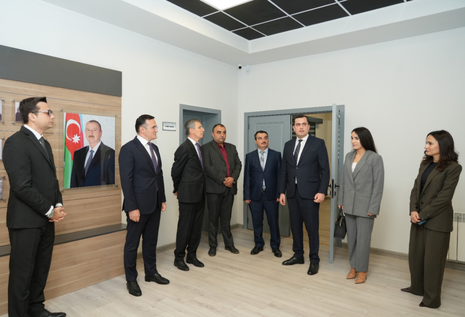 Sosial Tədqiqatlar Mərkəzinin rəhbər heyəti Ədliyyə Nazirliyinin yenilənmiş Çağrı Mərkəzində olub