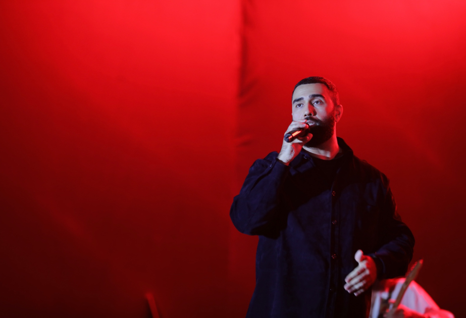 ®  Ölkənin ən böyük musiqi festivallarından biri baş tutub
