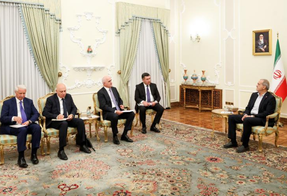 El Presidente de Irán se reunió con una delegación encabezada por el Viceprimer Ministro de Azerbaiyán