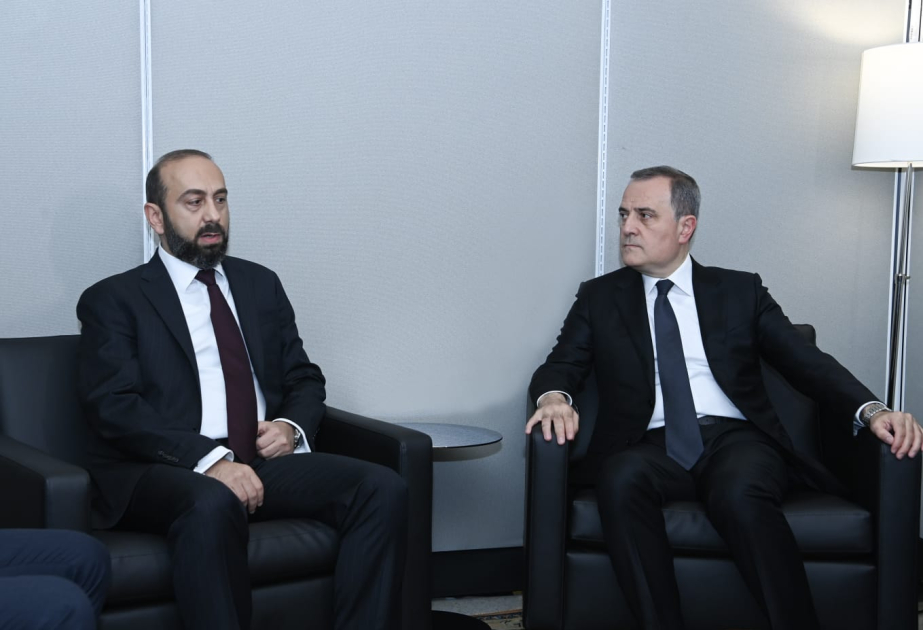 Azerbaijani, Armenian FMs meet in New York