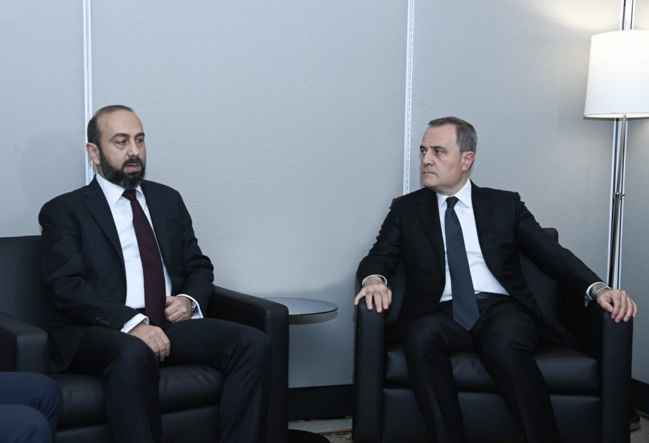 Los Ministros de Asuntos Exteriores de Azerbaiyán y Armenia se reunieron en Nueva York
