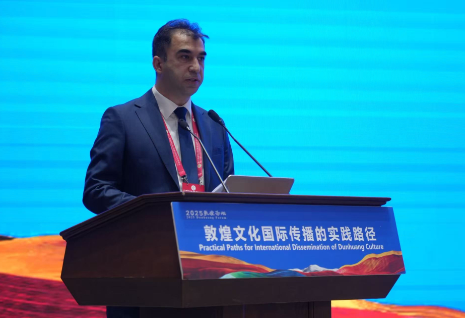 عرض العلاقات الثقافية بين أذربيجان والصين في معرض طريق الحرير الثقافي الدولي