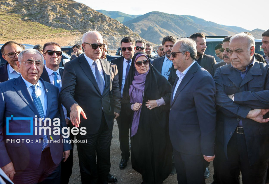 Viceprimer ministro de Azerbaiyán visita Tabriz y Julfa para conocer trabajos en el Corredor de Aras