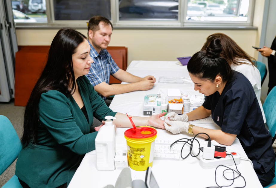 ®  “Azercell” “Talassemiyasız həyat naminə!” proqramı çərçivəsində qanvermə aksiyası keçirib