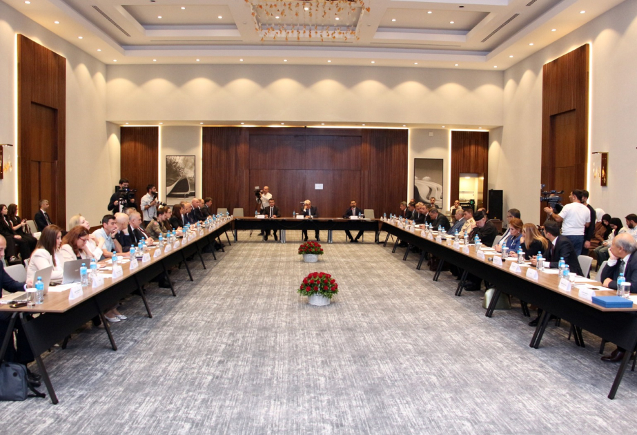 “Qarabağın azad olunması və dirçəlişində ictimai həmrəyliyin rolu” mövzusunda dəyirmi masa keçirilib