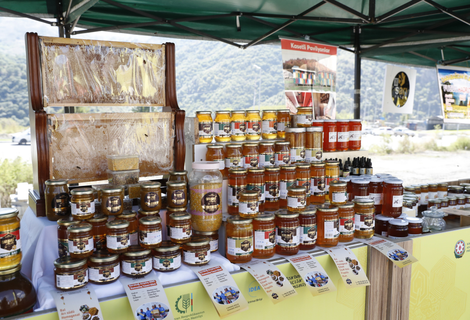La région de Kelbedjer accueille le Festival du miel