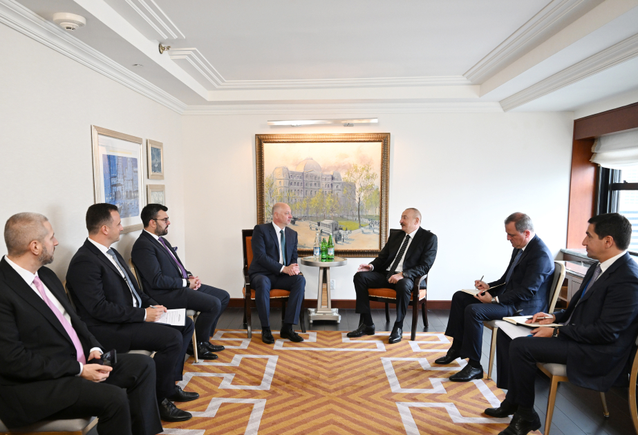 阿塞拜疆总统伊利哈姆·阿利耶夫在纽约会见保加利亚总理