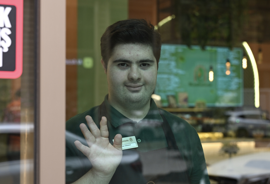 Neyromüxtəlif gənclərin çalışdığı məkan – “Kashalata” kafedən  REPORTAJ  VİDEO