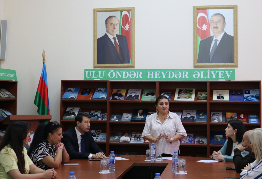“Konstitusiya suverenlik və müstəqilliyimizin əbədi qarantıdır” mövzusunda dəyirmi masa təşkil olunub