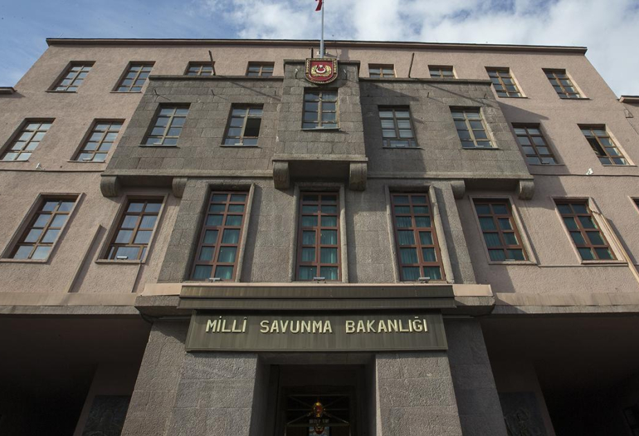 En el Ministerio de Defensa de Türkiye se rindió homenaje a los héroes de la Guerra de Karabaj