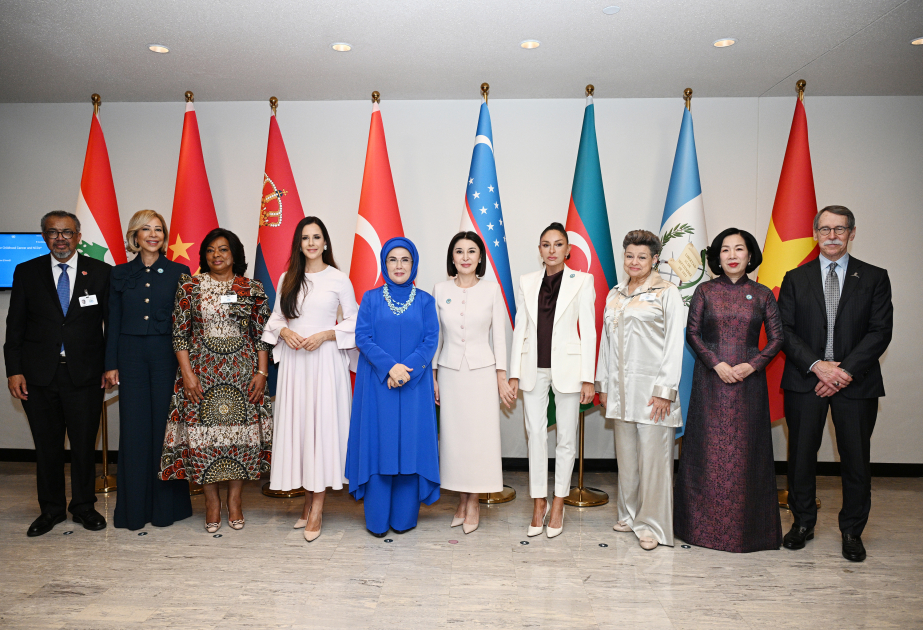 第一夫人梅赫丽班·阿利耶娃出席联合国大会特别会议  