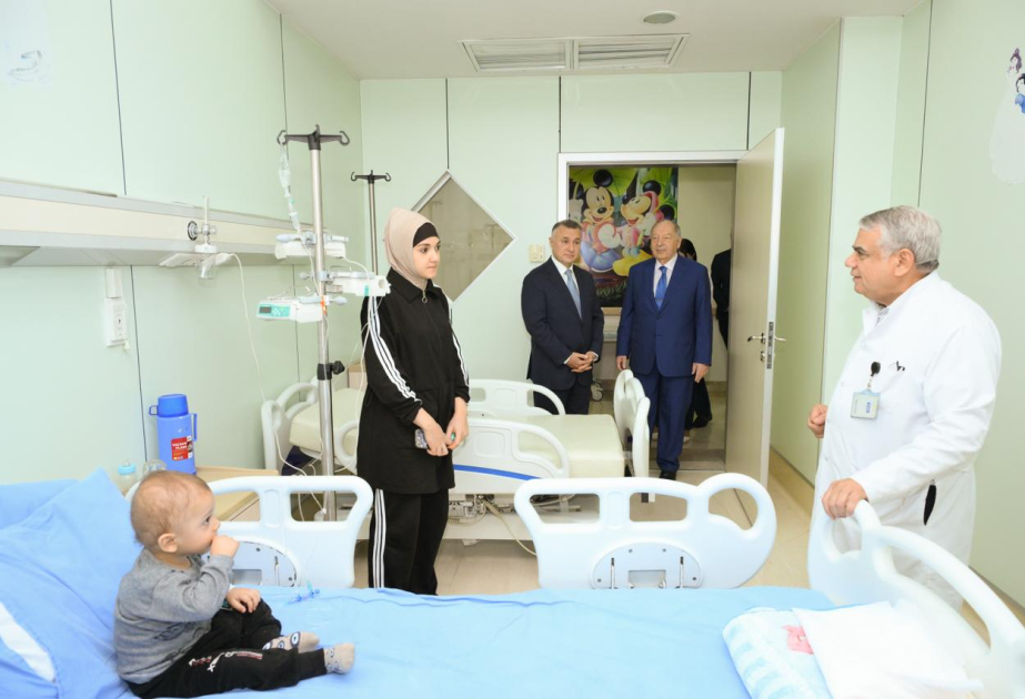 Səhiyyə naziri Teymur Musayev Milli Onkologiya Mərkəzində olub