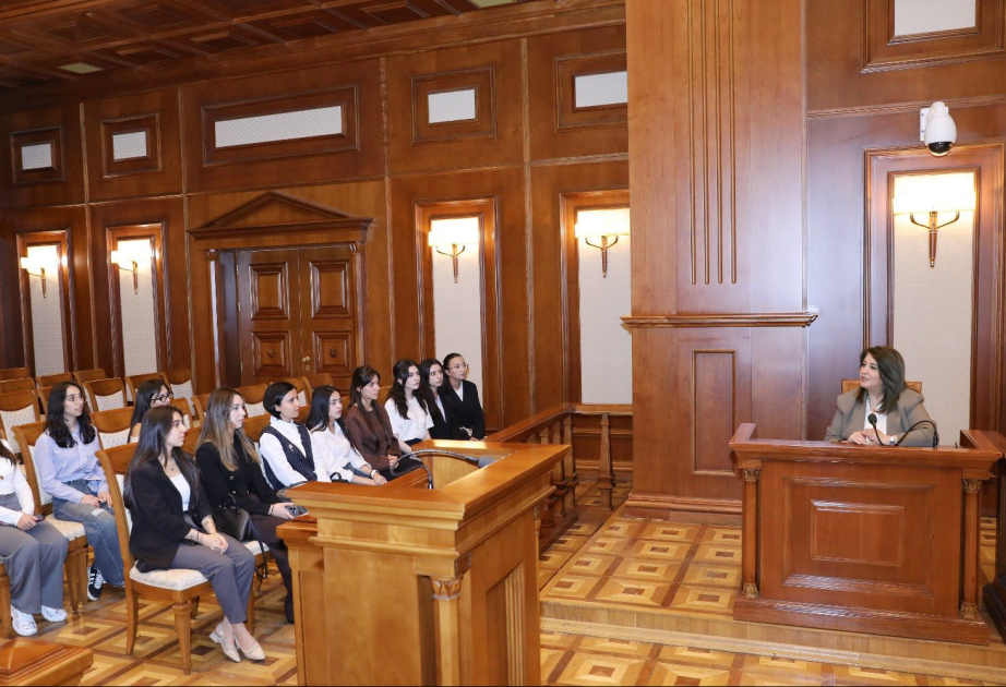 "Könüllü DOST" proqramının könüllüləri Ali Məhkəmədə olublar