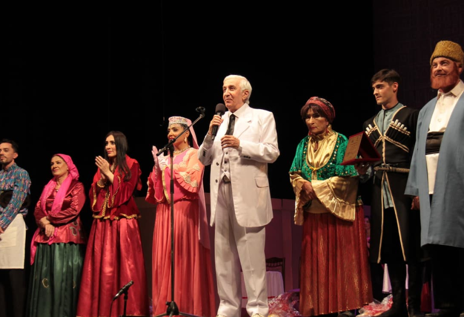 Akademik Musiqili Teatrın balet artistləri mükafatlandırılıb