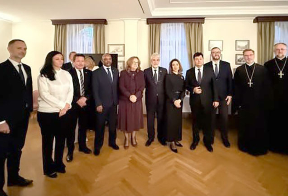 Polşada Azərbaycan dilində audiobələdçinin təqdimatı olub