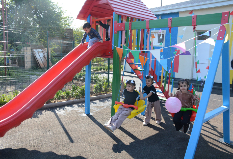 Se ha puesto en funcionamiento la escuela infantil renovada por iniciativa de la Fundación Heydar Aliyev en Tartar FOTO