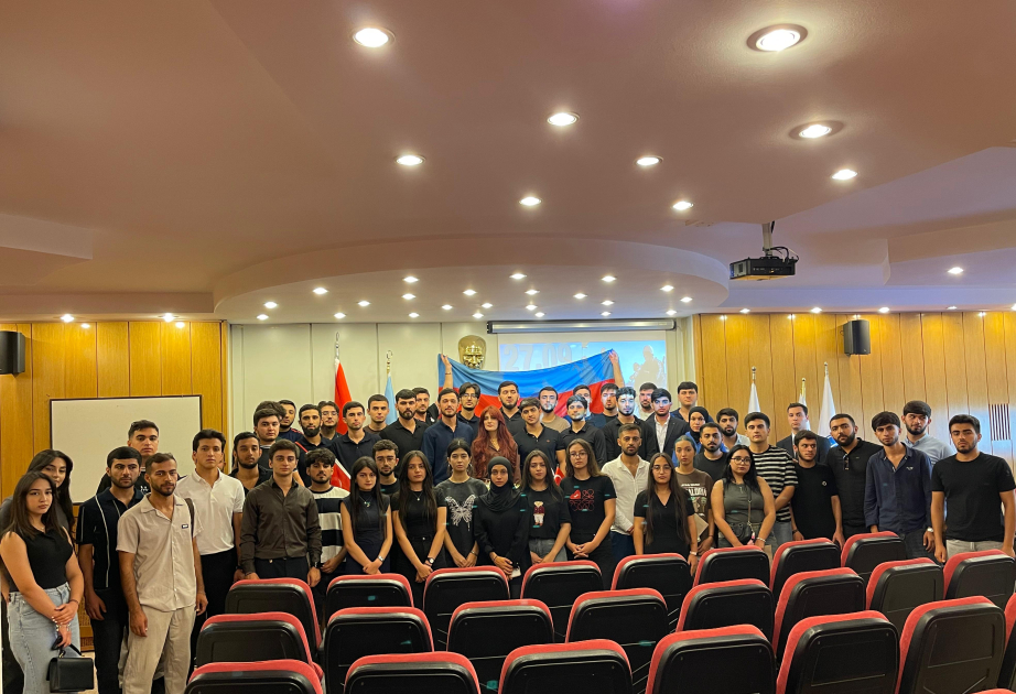 Türkiyənin Ege Universitetində təhsil alan ADAU tələbələri şəhidlərimizin xatirəsini anıblar