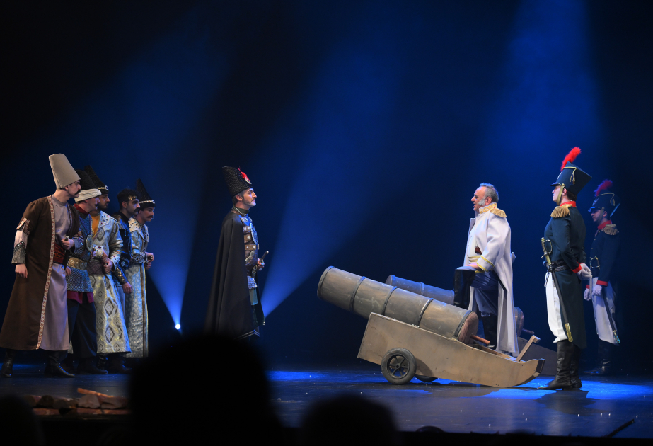 Akademik Milli Dram Teatrında “Baş” tamaşasının premyerası olub