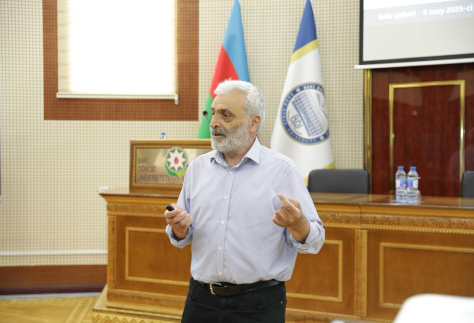 Kembricdə elmin ön cəbhəsində olan azərbaycanlı alimlə MÜSAHİBƏ