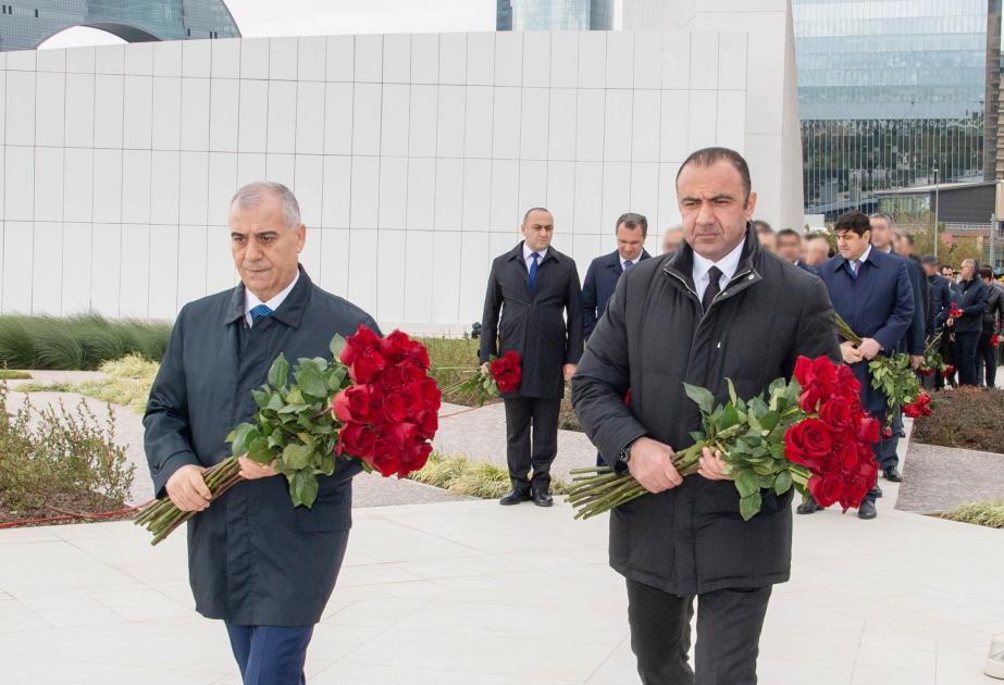 Təhlükəsizlik orqanlarının rəhbərləri Zəfər parkını ziyarət edib