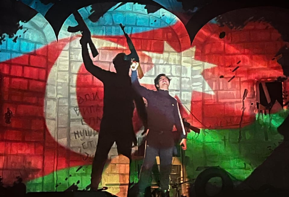 Sumqayıt Dövlət Dram Teatrı mövsümü “Ölməz” tamaşası ilə açıb