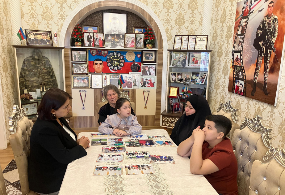 “Söz verdi ki, Polad Həşimovun yolunu davam etdirəcək” – Şəhid gizirin həyat yoldaşı VİDEO