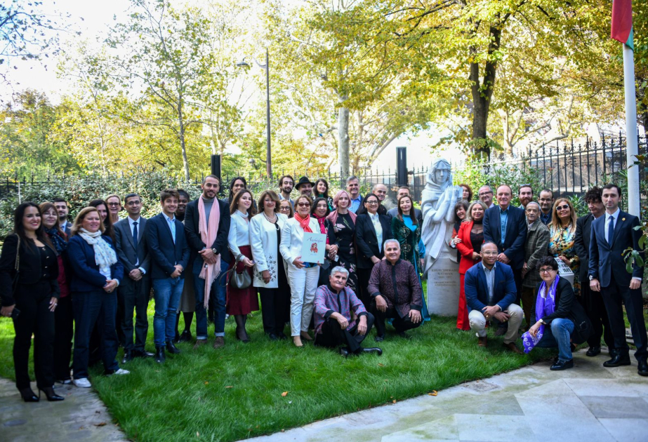 Parisdə Xurşidbanu Natəvanın yaradıcılığına həsr olunmuş ədəbi-musiqili məclis keçirilib